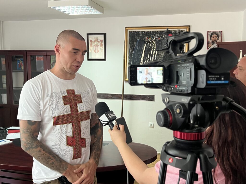 Prvak Srbije u boksu u Gračanici: Ljudi imaju pogrešnu sliku o životu ovde Prvak Srbije u boksu Marko Nikolić
