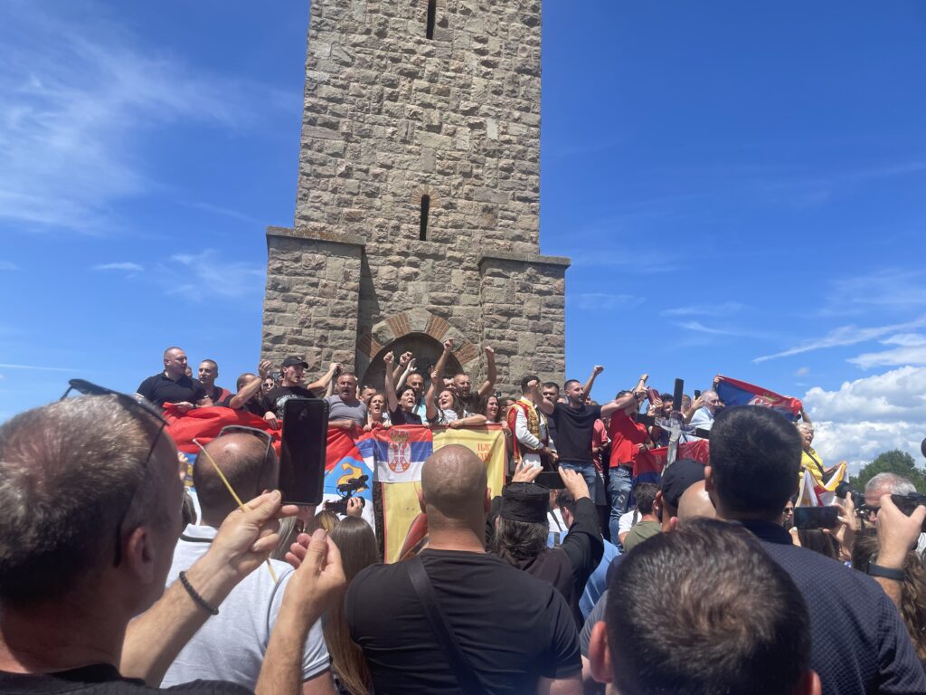 Okupljeni na Gazimestanu (Foto Kim)