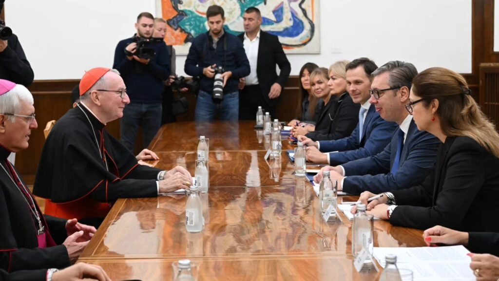 Vučić sa Parolinom o zaštiti verskog nasleđa Srba na Kosovu (Foto Fejsbuk/Aleksandar Vučić)