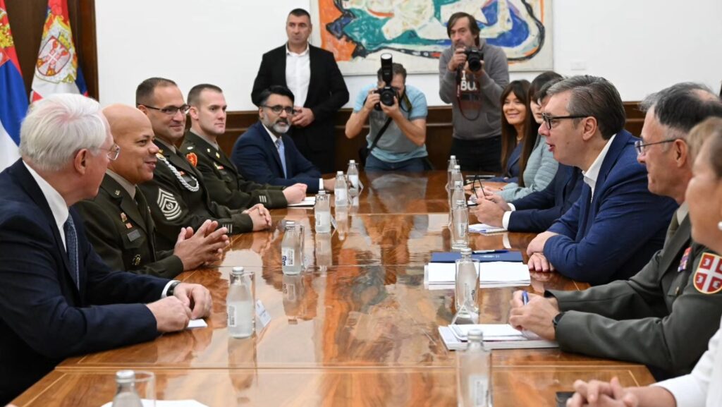 Vučić sa Harisom: Zatražio sam jaču podršku SAD u zaštiti Srba na Kosovu (Foto Fejsbuk/Aleksandar Vučić)