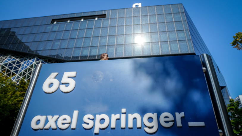 Aksel Špringer deli poslovanje, mediji nazad u ruke porodice Gigantska nemačka korporacija Aksel Špringer deli poslovanje na medijski i marketinški sektor (Foto Kay Nietfeld/dpa)