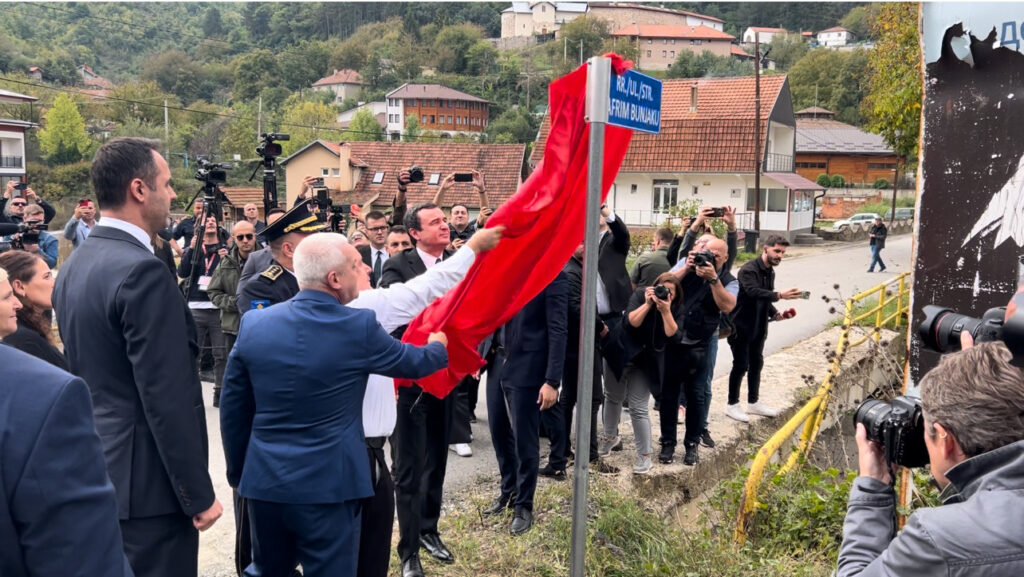 Kurti otkrio tablu sa imenom ulice Afrima Bunjakua