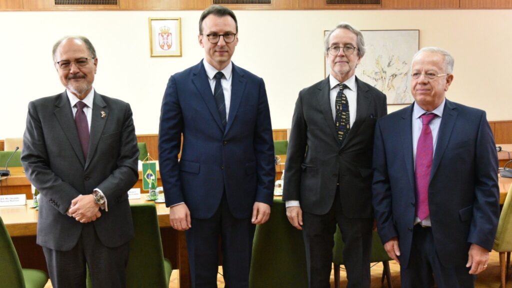 Petković sa ambasadorima Argentine, Brazila i Meksika: Svakodnevno nasilje Prištine nad Srbima vodi ka etnički čistom Kosovu (Foto Kancelarija za KiM)