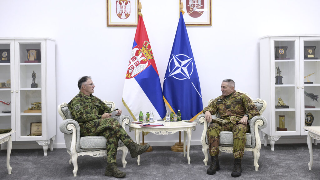 Mojsilović sa Barduanijem: Međunarodne snage da zaštite Srbe i srpsko nasleđe na Kosovu (Foto Ministarstvo odbrane)