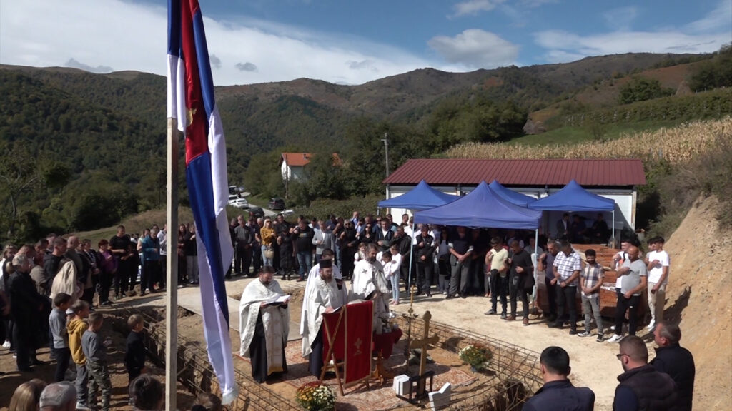 Sušiće: Položen kamen temeljac za crkvu Sv. Pantelejmona Položen kamen temeljac za crkvu Sv. Pantelejmona (Foto Tv Most)