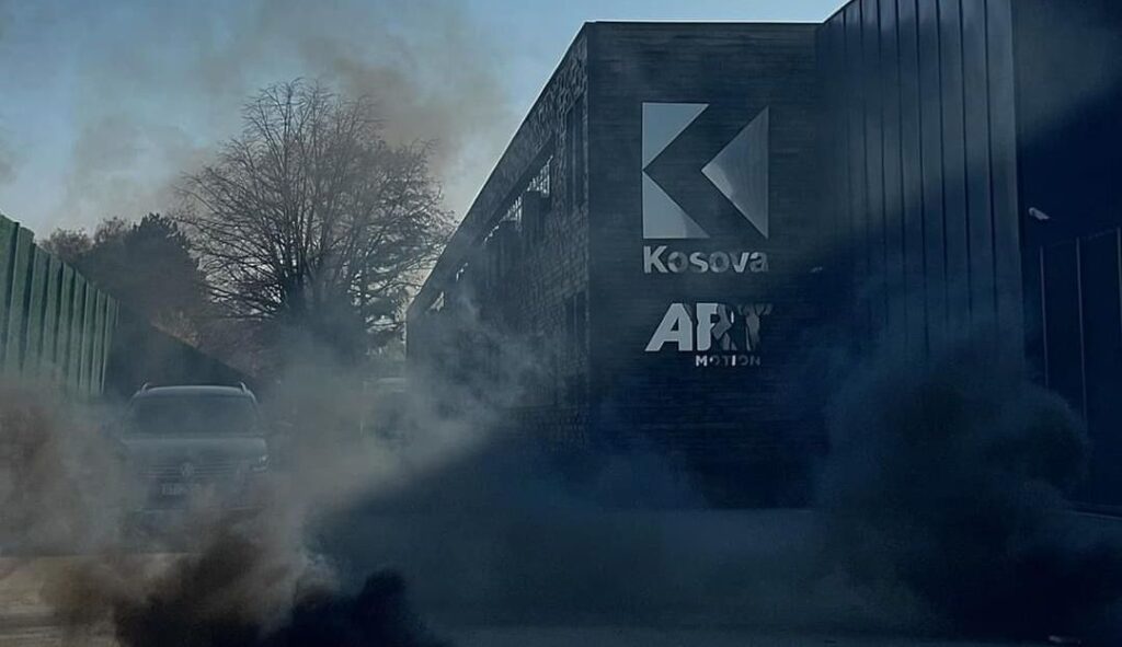 Upad u prostorije Kljan Kosova Napad na prostorije Klan Kosova (Foto Klan Kosova)
