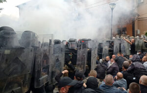 Optužnica protiv jednog lica za napad na pripadnike KFOR-a u Zvečanu u maju 2023. (Foto arhiva Kim)