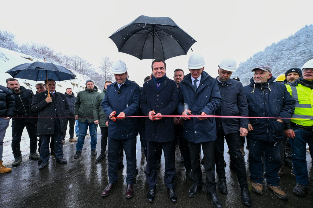 Otvoren put Žur-Brod Otvoren put Žur-Brod (Foto kabinet premijera Kosova)