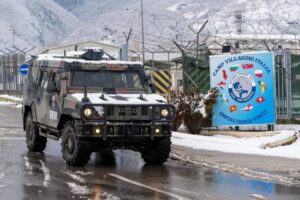 Italijanski vojnici KFOR-a vrše patrole u opštini Peć