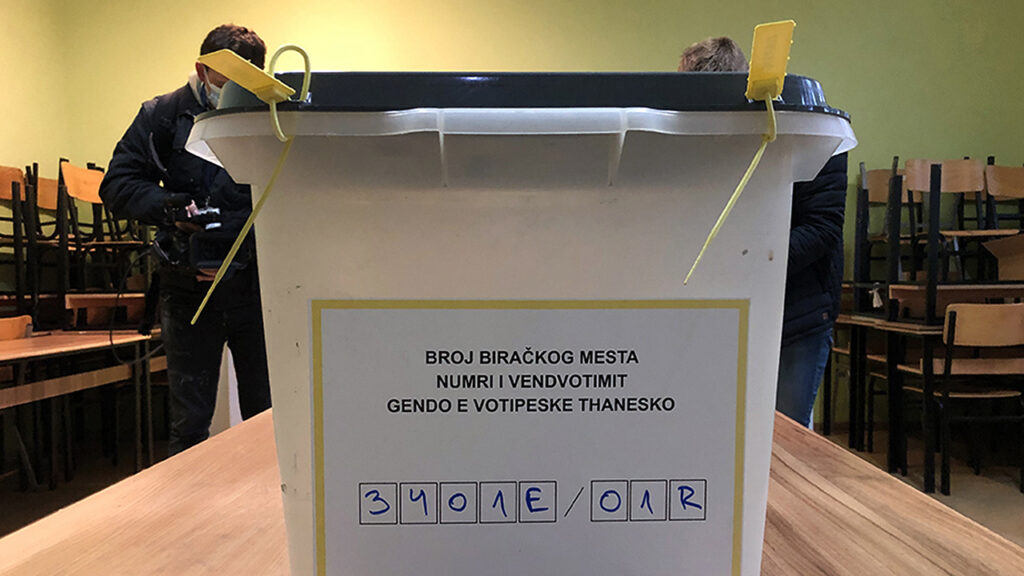 Predizborna kampanja albanskih političkih partija na Kosovu - obećanja i teške reči (Foto arhiva Kim)