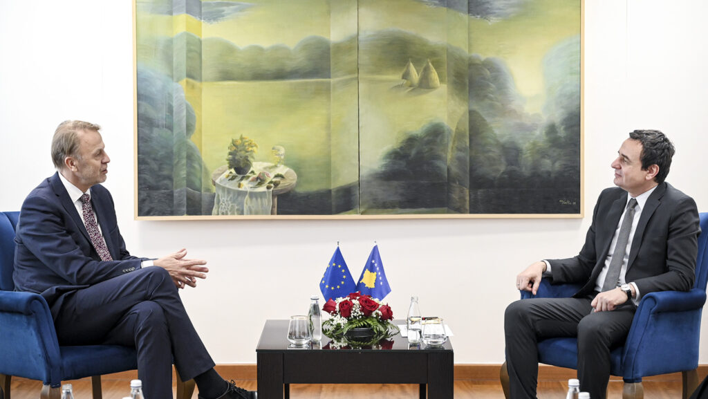 Orav: Nova vlada da sprovodi reforme u cilju pridruživanja Kosova EU Orav: Nova vlada da sprovodi reforme u cilju pridruživanja Kosova EU (Foto Kabinet premijera Kosova)