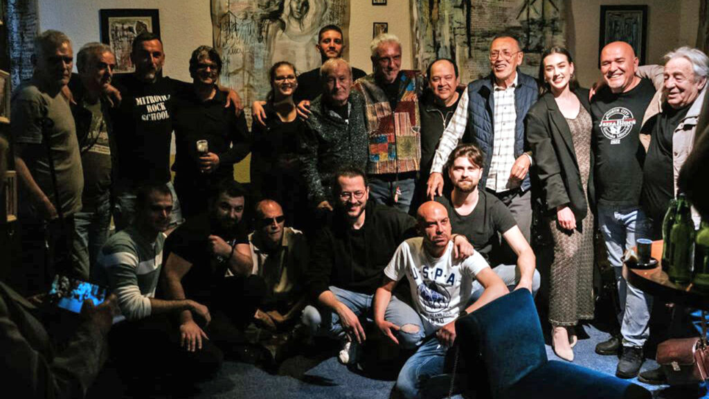 Učesnici džem sešna u mitrovičkom PKC „Akvarijus“ povodom Međunarodnog dana džeza, april 2024 (Foto Altenativna/Milan Kabašić)