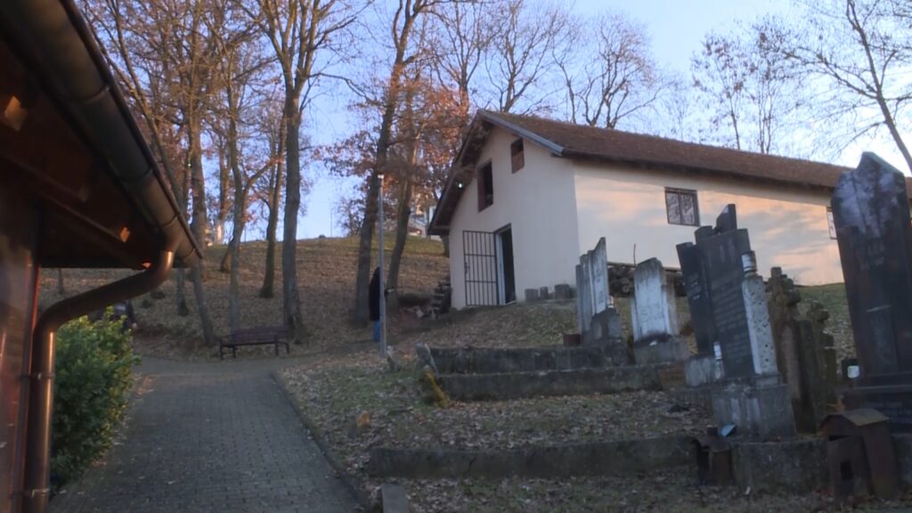Opljačkana Crkva Hrista Spasa u Cernici u Kosovskom Pomoravlju (Foto RTV Puls)