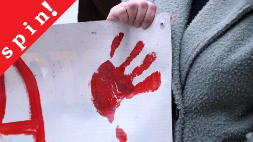 Kad tabloid analizira objavu studenata: Skidanje prsluka kao unapred pripremljena „afera zvučni top“ (Foto KoSSev)