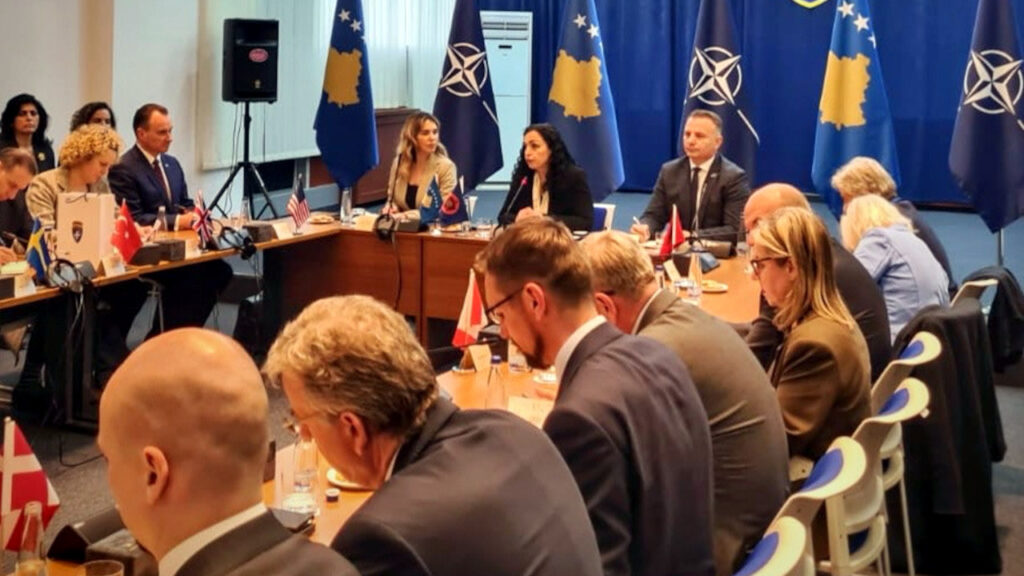 Ambasador Nemačke na Kosovu Jern Rode smatra da sastanak Osmani sa ambasadorima NATO naglašava posvećenost miru (Foto bsky.app@pristina.diplo.de)