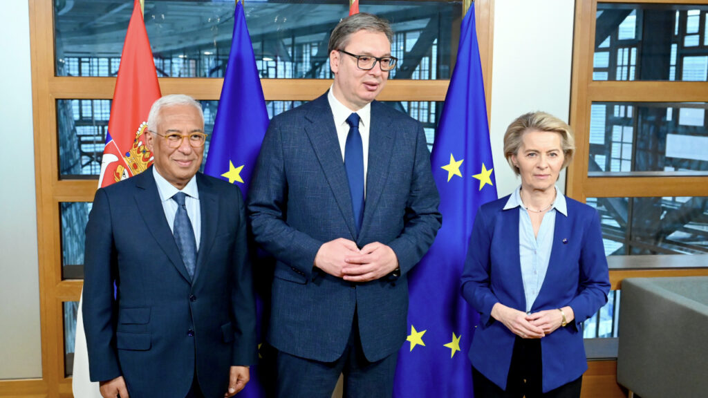 Fon der Lajen i Košta: Budućnost Srbije u EU, ali potreban napredak u reformama Fon der Lajen i Košta poručili nakon sastanka sa Vučićem da je budućnost Srbije u EU, ali je potreban napredak u reformama (Foto European Union, 2025/Dati Bendo)