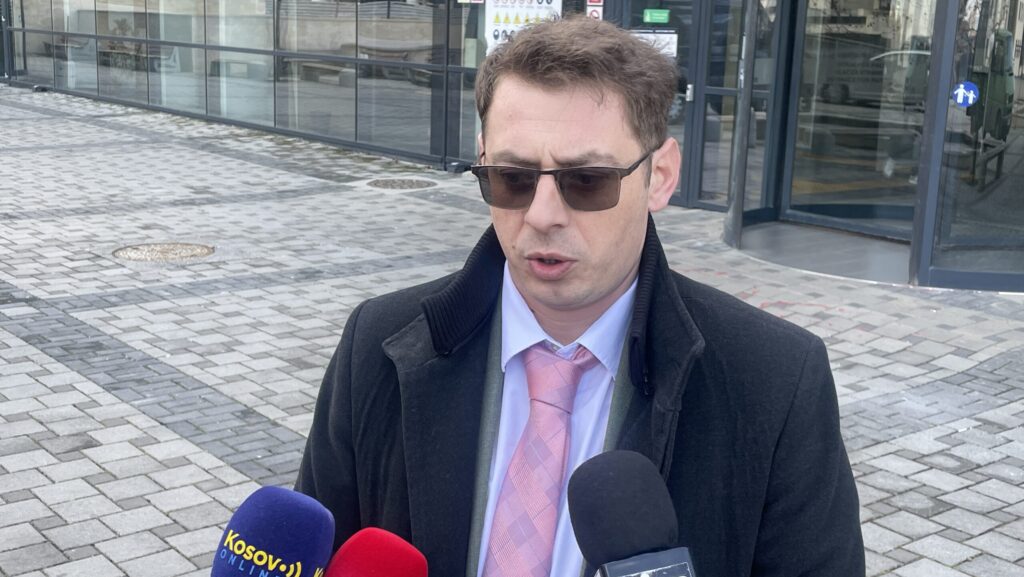 Odbrana Kostića i Milovića zatražila meru kućnog pritvora uz jemstvo Odbrana Kostića i Milovića zatražila meru kućnog pritvora uz jemstvo, advokat Predrag Miljković (Foto Kim)