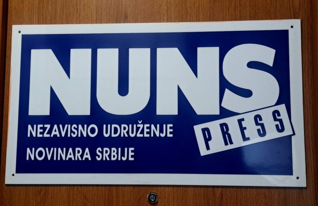 NUNS osuđuje zastrašivanje i pretnje upućene novinarki Kosseva