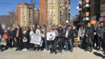 Studenti i građani u akciji "15. minuta tišine" u Severnoj Mitrovici (Foto Kim)