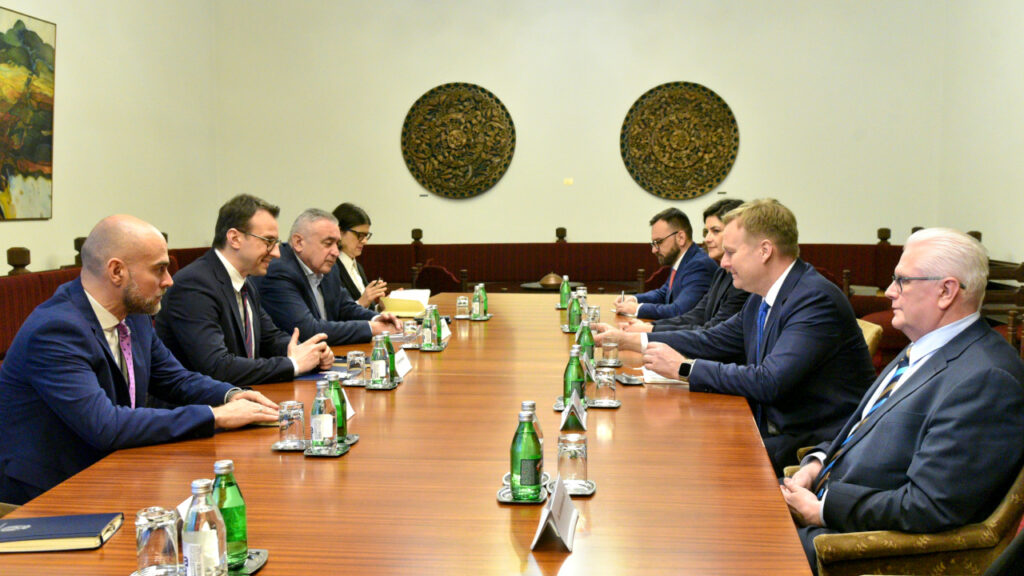 Petković saopštio Sorensenu da je formiranje ZSO najvažnije Petković saopštio Sorensenu da je formiranje ZSO najvažnije (Foto Kancelarija za KiM)