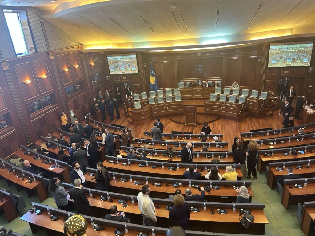 Sednica Skupštine Kosova odložena za nedelju, Hadžiju ponovo bez dovoljno glasova (Foto Kim)