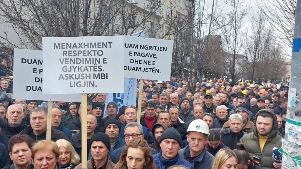 Radnici KEK-a najavili protest za 1. maj Radnici KEK-a najavili protest za 1. maj (Foto Fejsbuk/ Novi sindikat KEK-a)