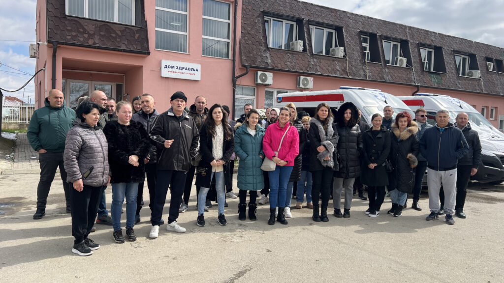 Protest u Ugljaru: Nezadovoljni građani ne odustaju od svojih zahteva Protest u Ugljaru: Nezadovoljni građani ne odustaju od svojih zahteva (Foto Kim)