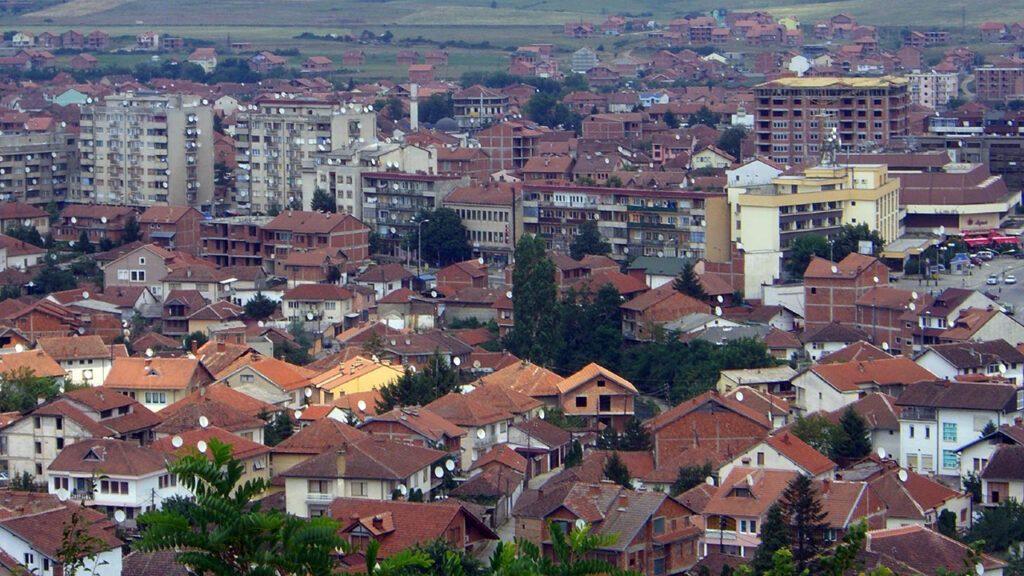 Optužnica za seksualno uznemiravanje u Đakovici, ilustracija (Foto Shkumbin Saneja — originally posted to Flickr as Gjakova 03, CC BY 2.0)