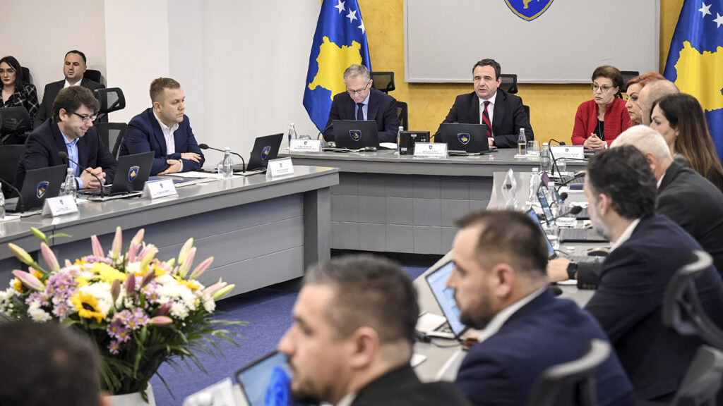 Samoopredeljenje ubeđeno da ima glasove za formiranje vlade Samoopredeljenje ubeđeno da ima glasove za formiranje vlade, ilustracija (Foto kabinet premijera Kosova)