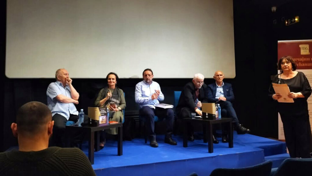 „Istorija srpske poezije na Kosovu i Metohiji 1951-2022“ Aleksandra B. Lakovića promovisana u Beogradu (Foto Milica Lilić)