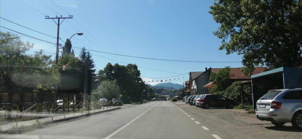Kancelarija za KiM i SL osudile zatvaranje JP "Srbijašume" u Leposaviću (Foto Kontakt Plus)