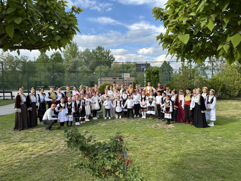 Uz pesmu, defile i igru održan festival u Goraždevcu (Foto Radio Goraždevac)