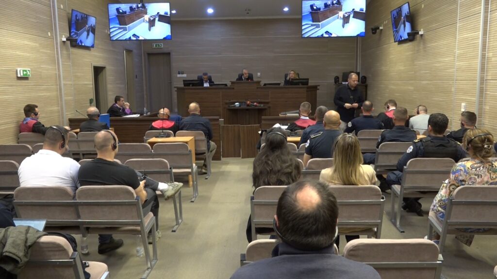 Izvođenjem materijalnih dokaza nastavljeno suđenje za napad na prostorije OIK-a u Severnoj Mitrovici (Foto Kim)