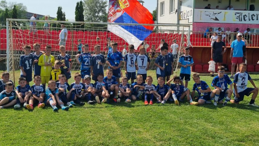 OFK Dif šampion turnira u Apatinu OFK Dif šampion turnira u Apatinu (Foto OFK Dif)