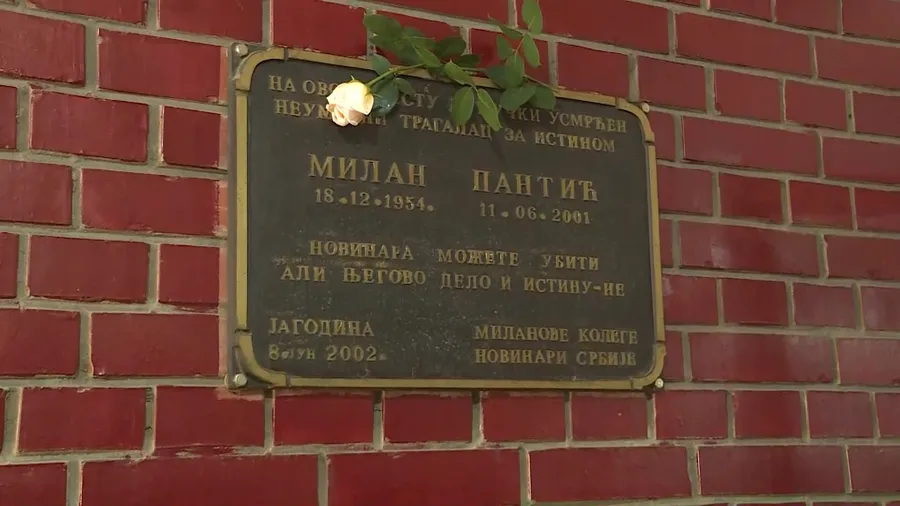 Obeležena 24. godišnjica ubistva novinara Milana Pantića (Foto N1)