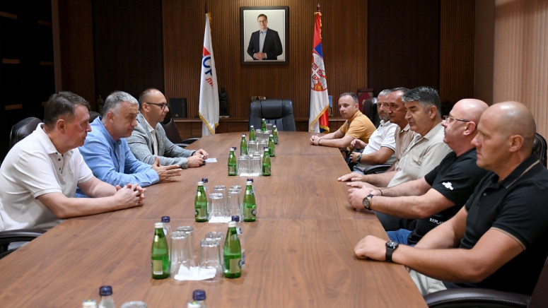 Srpska lista razgovarala sa predstavnicima Elektrosevera zbog problema sa električnom energijom Srpska lista razgovarala sa predstavnicima Elektrosevera zbog problema sa električnom energijom (Foto Srpska lista)