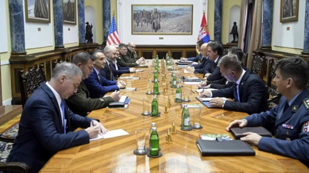 Ministar odbrane Srbije sastao se sa zamenikom pomoćnika sekretara za odbranu SAD (Foto Beta/Ministarstvo odbrane Srbije)