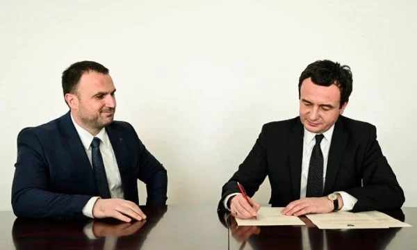 Firma brata šefa Kurtijevog kabineta dobila licencu za trgovinu strujom