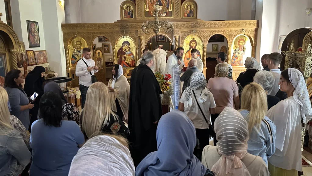 Obeležena slava u Đakovici: „Ima ko da upali kandilo i dočeka narod“ Obeležena slava u Đakovici: „Ima ko da upali kandilo i dočeka narod“ (Foto Radio Goraždevac)