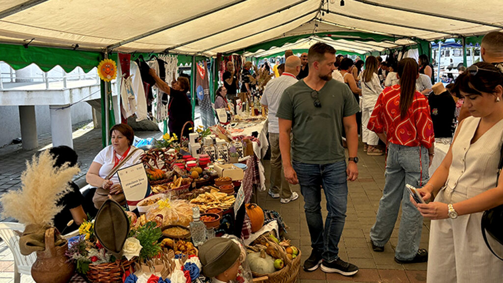 Sajam privrede, tradicije i kulture ponovo u Gračanici Sajam privrede, tradicije i kulture ponovo u Gračanici (Foto arhiva Kim)