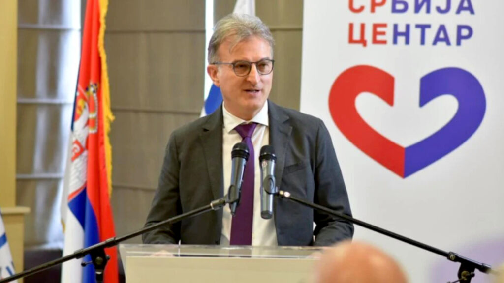 Slobodan Cvejić smatra da „politika“ predsednika Srbije Aleksandra Vučića puca po svim šavovima (Foto Srbija centar)