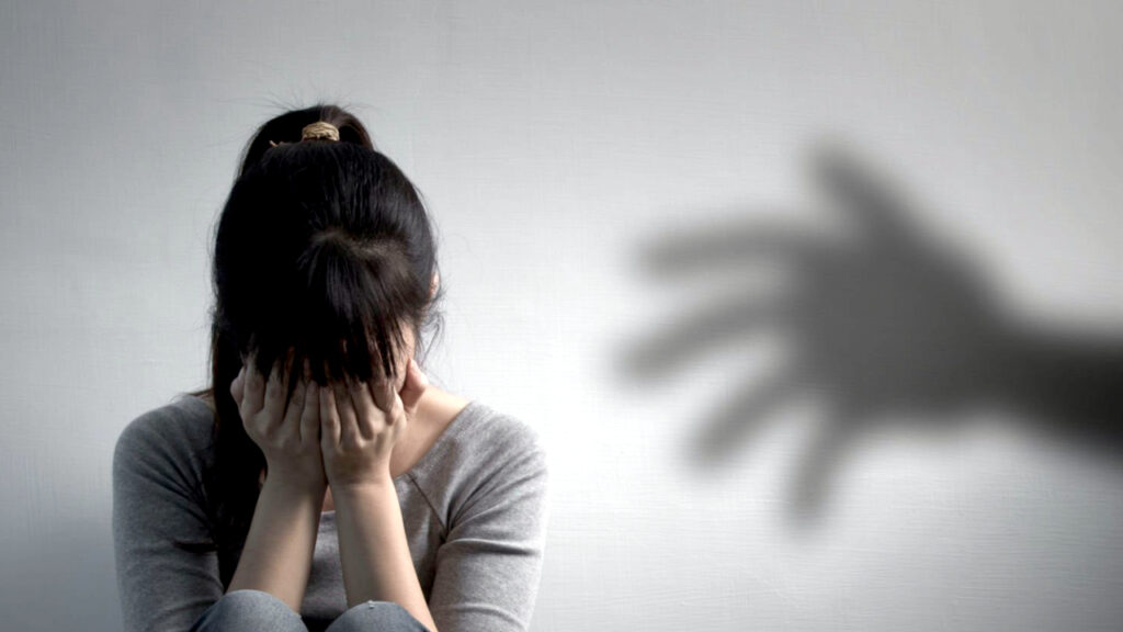 Specijalno tužilaštvo Kosova podiglo optužnicu protiv četvoro osumnjičenih za trgovinu ljudima, ilustracija (Foto iStock)