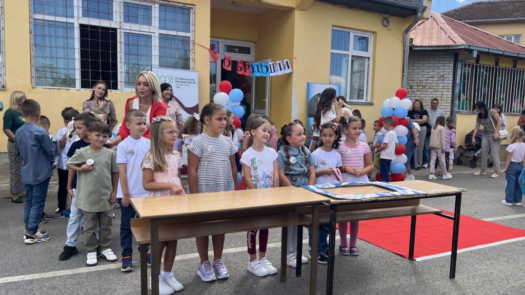 Svečani prijem predškolaca i đaka prvaka u OŠ „Miladin Mitić“ u Lapljem Selu (Foto Kim)