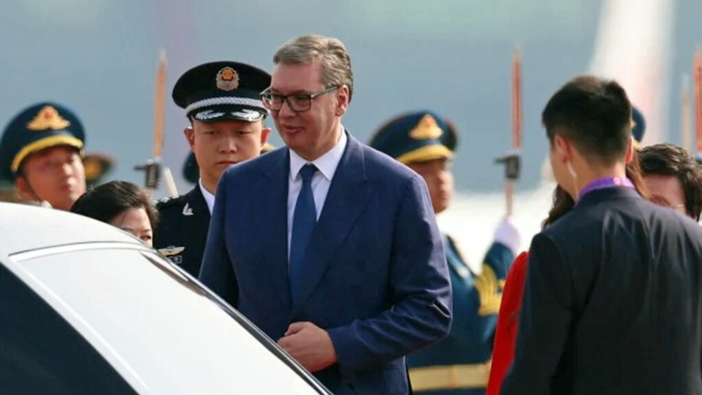 Vučić doputovao u Kinu, predviđeni sastanci sa predsednicima Kine i Rusije Predsednik Srbije Aleksandar Vučić doputovao je u Peking