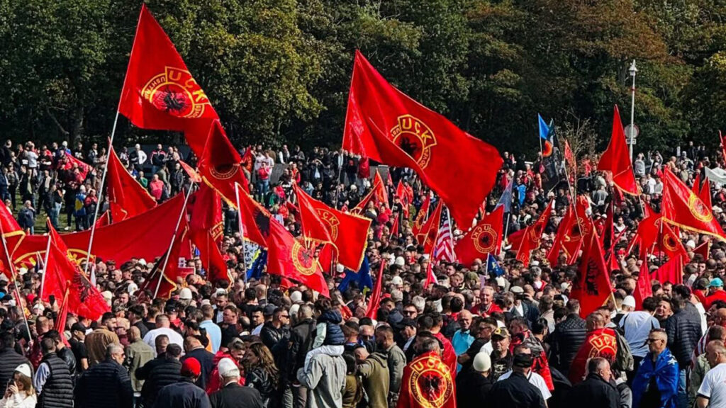 U Hagu održan protest podrške bivšim vođama OVK