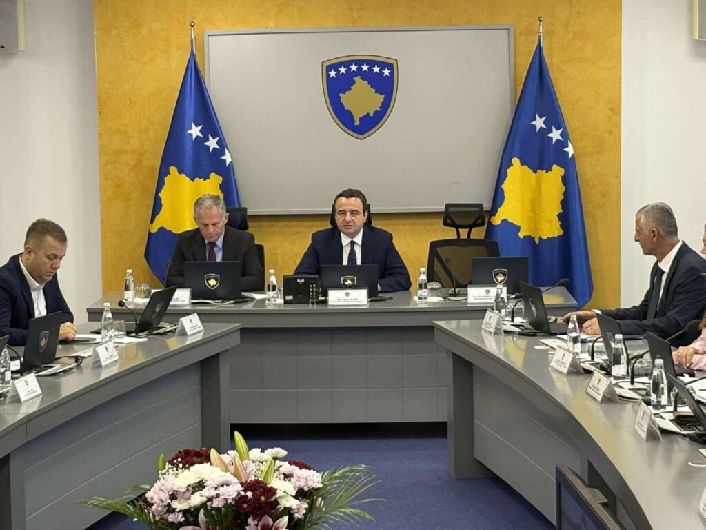 Kurti: Odnosi sa SAD nisu narušeni, ali imamo neke razlike Kurti: Odnosi sa SAD nisu narušeni, ali imamo neke razlike (Foto Ekonomia onlajn)