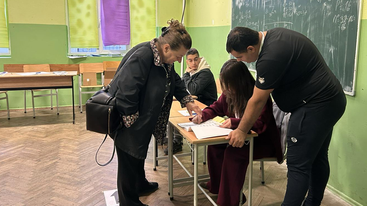 Glasanje u Gračanici (Foto Kim)