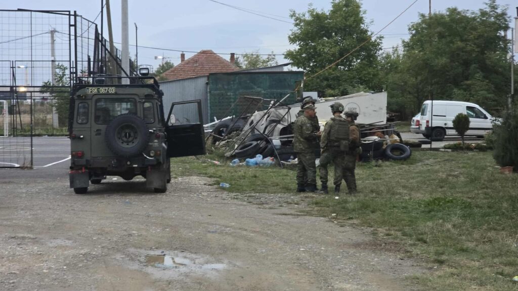 Sumnjiva eksplozivna naprava pronađena kod dečijeg igrališta u Lapljem Selu (Foto Medija centar Čaglavica)