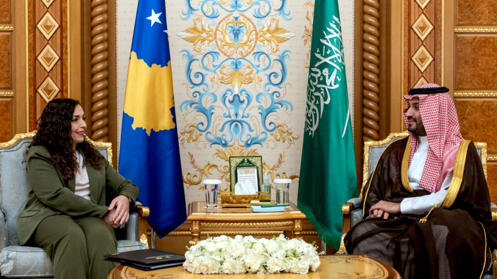 Vjosa Osmani i Mohamed bin Salman o saradnji i e-vizama (Foto Kabinet predsednice Kosova)