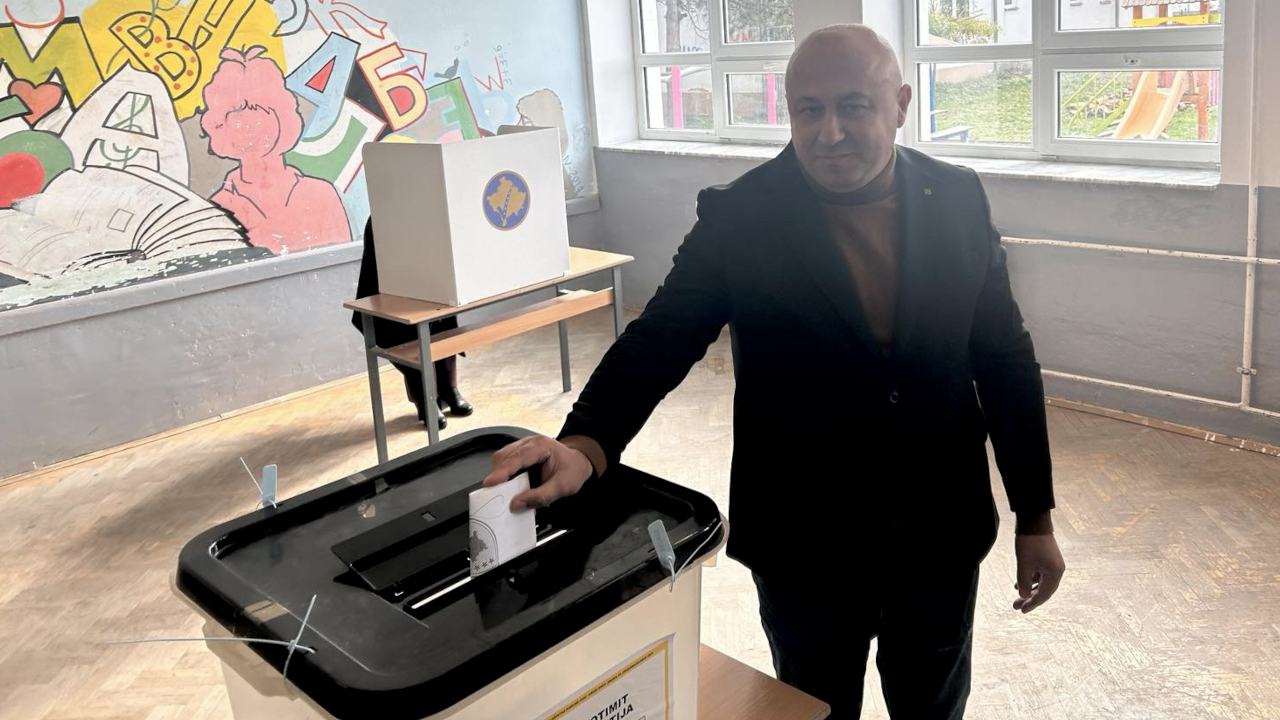 Božidar Dejanović na glasanju u Vrbovcu (foto Kim)